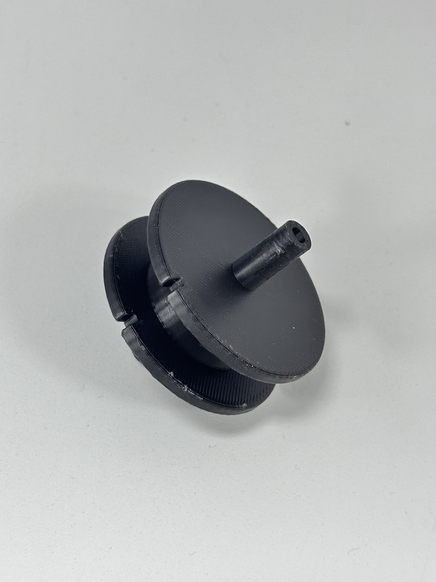 3D-printed braked pulley with line anchor post